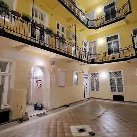 Apartment Eclectic Big Budapest